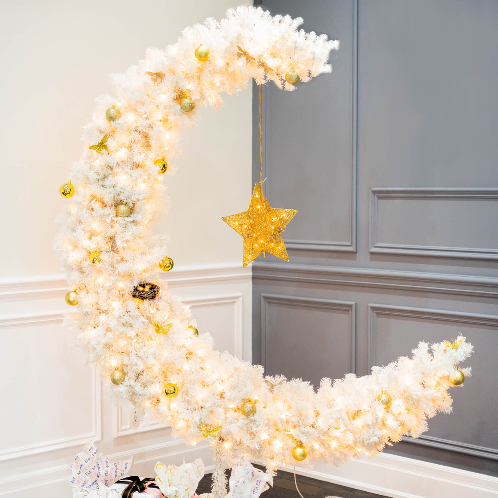 Crescent Moon Tree White (7 Ft) This is only available for Local pick up or Local Delivery within the GTA Please contact us